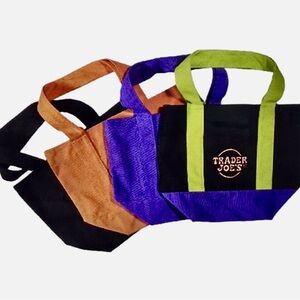 TRADER JOE’S Halloween 2025 Mini Canvas Tote Bags 4 Bag Set Limited Edition